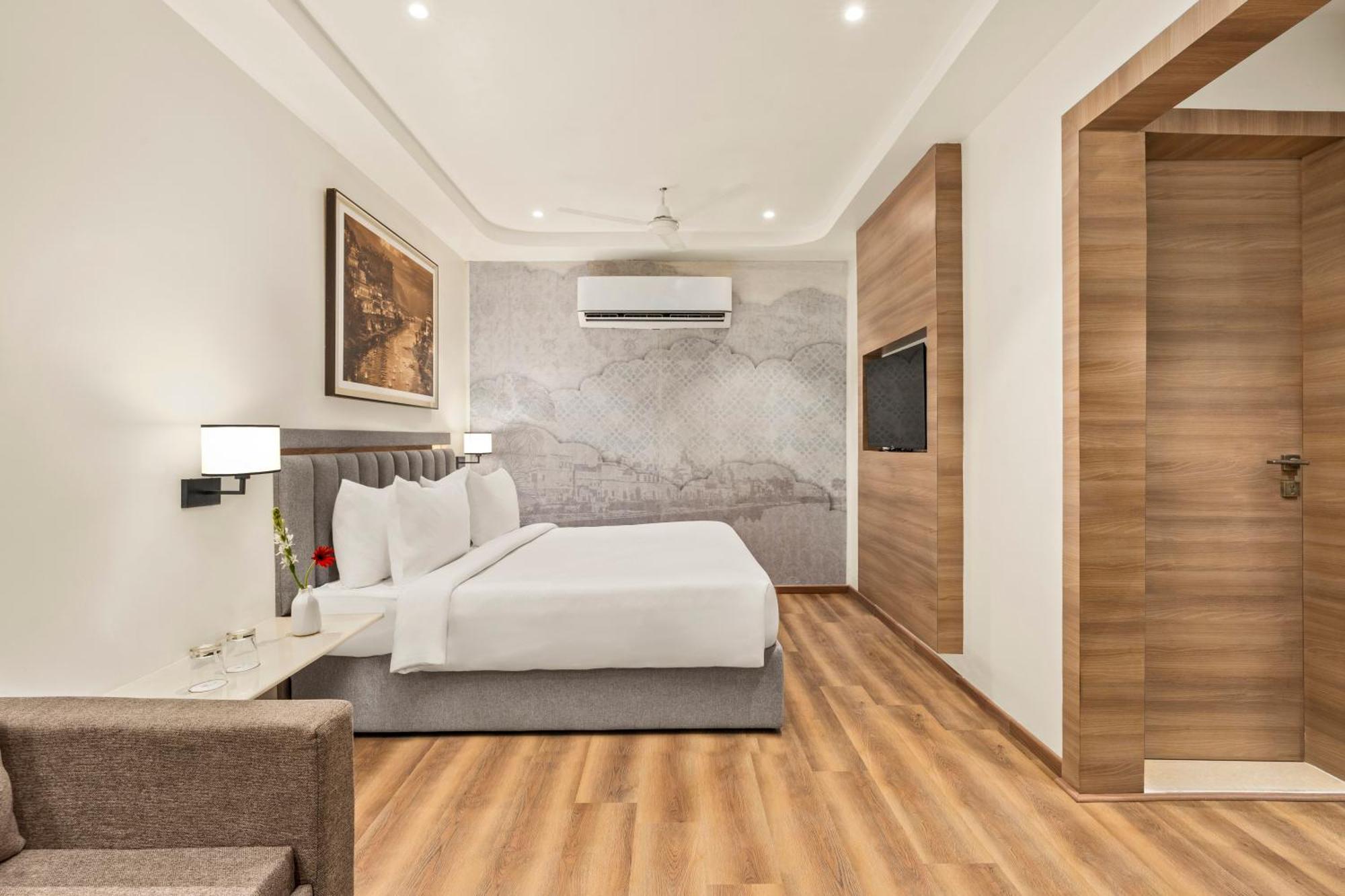 Country Inn Ayodhya - Opposite Airport Zewnętrze zdjęcie
